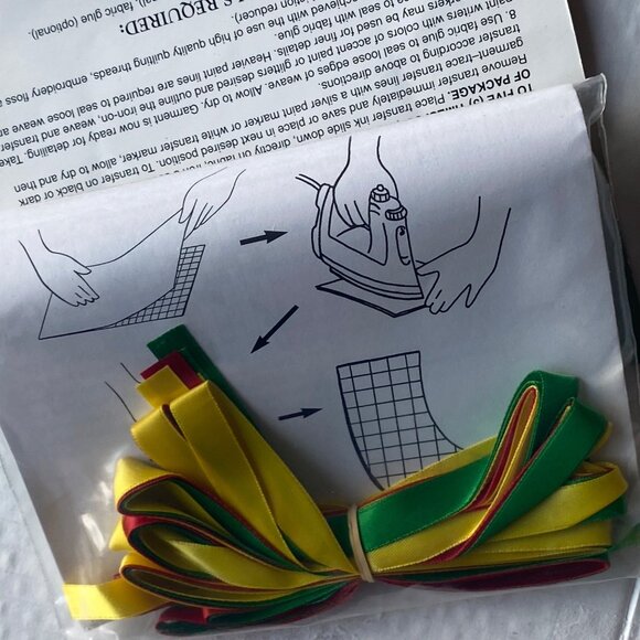 Vtg 1996 Christmas Ornaments Iron-On Innovations Applique Ribbon Weave Wear NEW - Picture 10 of 10